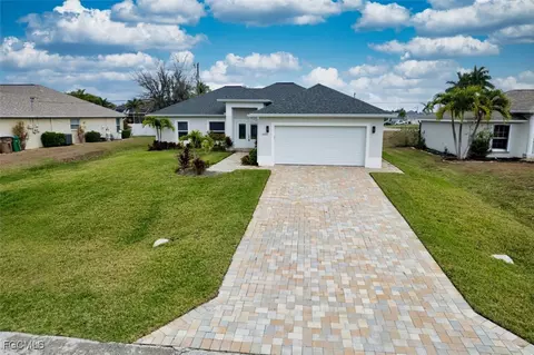 1633 SW 43rd St, Cape Coral, FL 33914