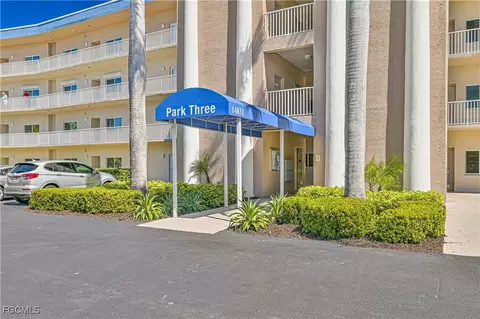 14831 Park Lake Dr #110, Fort Myers, FL 33919