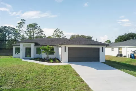 1136 Helen Ave S, Lehigh Acres, FL 33974