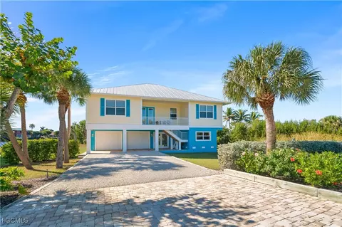 697 Spartina Ct, Sanibel, FL 33957