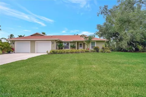 787 Overriver Dr, North Fort Myers, FL 33903
