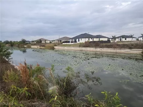 401 NE 15th St, Cape Coral, FL 33909