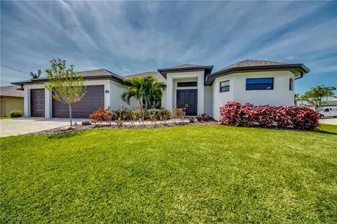 1156 SW 39th Ter, Cape Coral, FL 33914