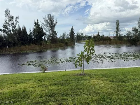 2023 NW 17th St, Cape Coral, FL 33993