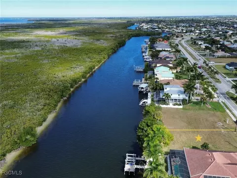 3216 Surfside Blvd, Cape Coral, FL 33914