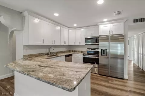 805 Leeland Heights Blvd E, Lehigh Acres, FL 33936