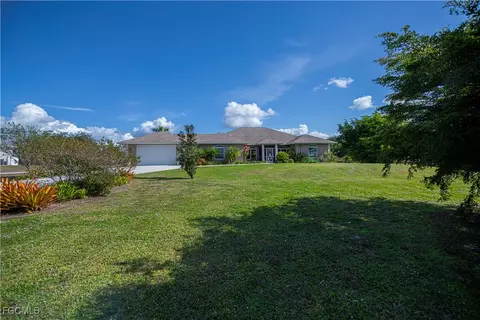 18110 Traverse Dr, Alva, FL 33920