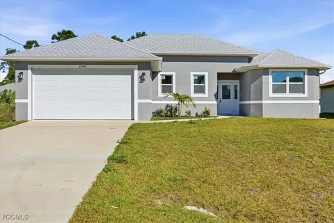 2904 6th St W, Lehigh Acres, FL 33971