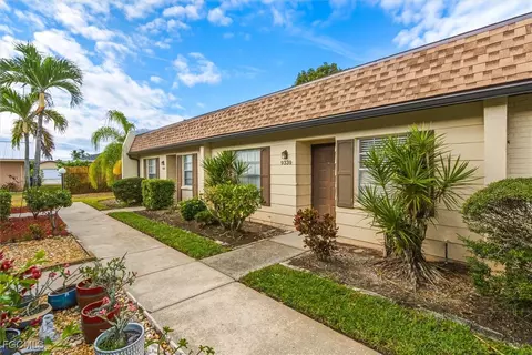 9339 Lennex Ln, Fort Myers, FL 33919
