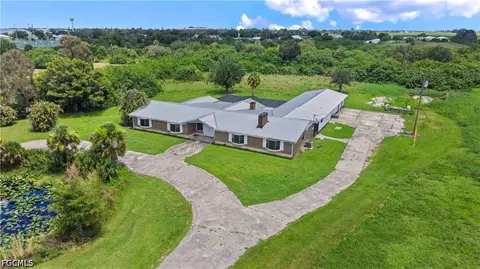 1085 West Ave, Moore Haven, FL 33471