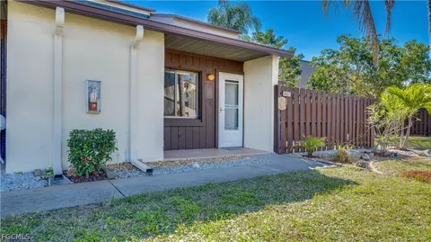8867 Somerset Blvd, Fort Myers, FL 33919