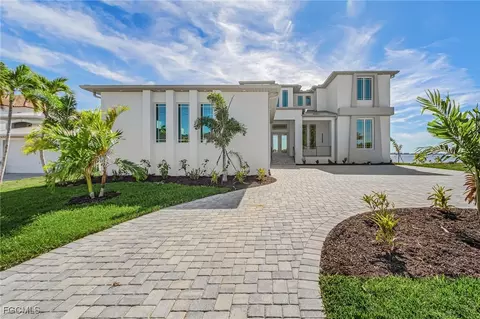 606 Coral Dr, Cape Coral, FL 33904