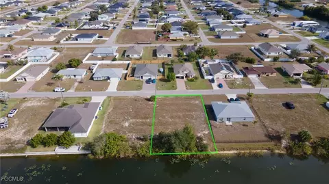 624 NW 3rd Ave, Cape Coral, FL 33993