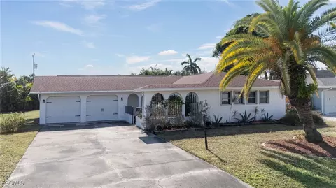 532 SE 36th St, Cape Coral, FL 33904