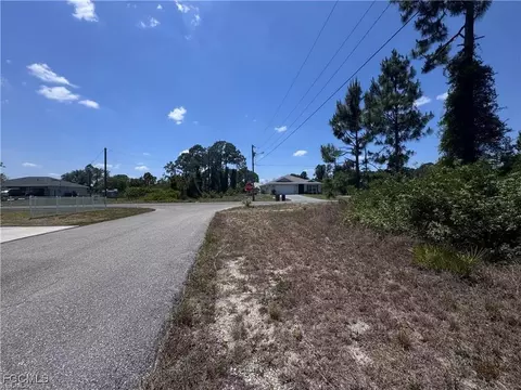 56 Wanda Ave S, Lehigh Acres, FL 33976