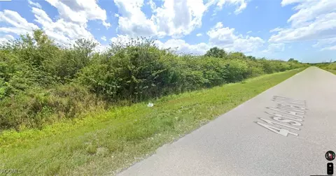 372 41st Ave NW, Naples, FL 34120