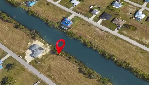 2605 NE 5th Pl, Cape Coral, FL 33909