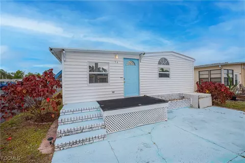 54 La Fonda Ln, North Fort Myers, FL 33903