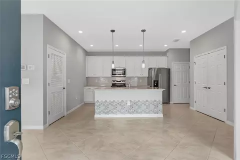 1141 S Town And River Dr, Fort Myers, FL 33919