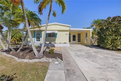 7696 Helen Rd, Bokeelia, FL 33922
