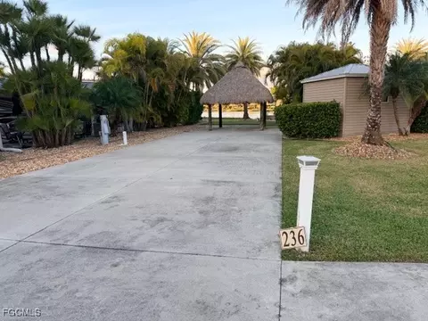 5217 Cypress Trail Resort Cir, Fort Myers, FL 33905