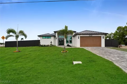 1532 SW 4th Ct, Cape Coral, FL 33991