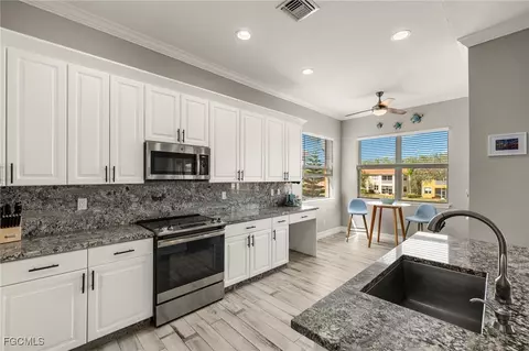 7071 San Lorenzo Ct #201, Fort Myers, FL 33966