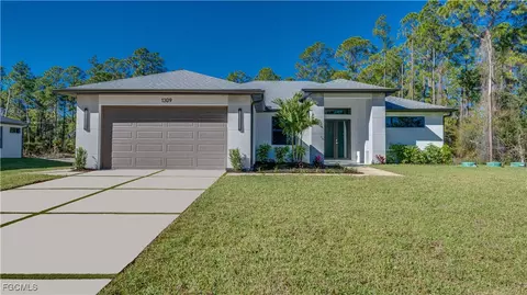 1309 Wagner Ave, Lehigh Acres, FL 33972