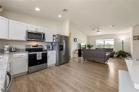 7004 Beaver Cir, Labelle, FL 33935 photo 11