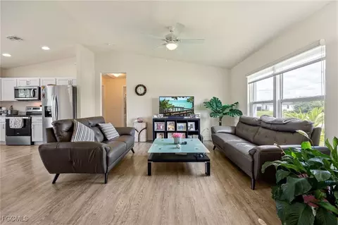 7004 Beaver Cir, Labelle, FL 33935 photo 6
