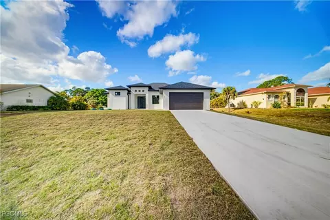 713 Hamilton Ave, Lehigh Acres, FL 33972