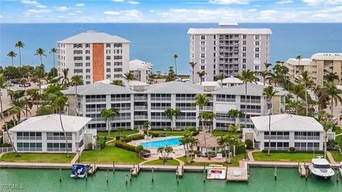 2800 Gulf Shore Blvd N #100, Naples, FL 34103