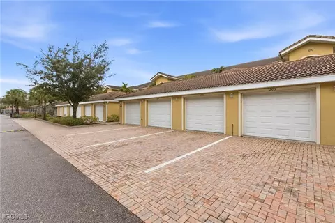 1070 Winding Pines Cir #105, Cape Coral, FL 33909