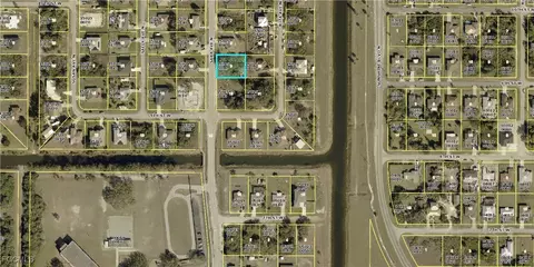 902 Sara Ave N, Lehigh Acres, FL 33971