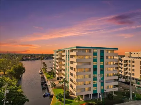 4803 Sunset Ct #404, Cape Coral, FL 33904