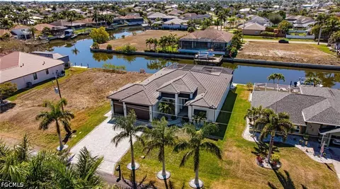 2524 SW 25th St, Cape Coral, FL 33914