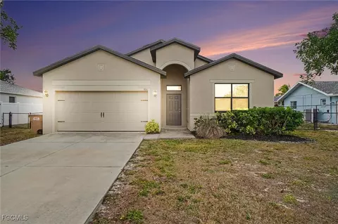 926 SW 32nd Ter, Cape Coral, FL 33914