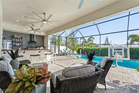 2115 SW 17th Pl, Cape Coral, FL 33991
