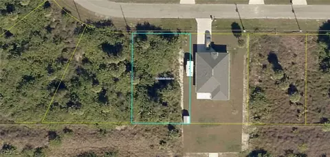 8015 Sunrise Cir, Labelle, FL 33935