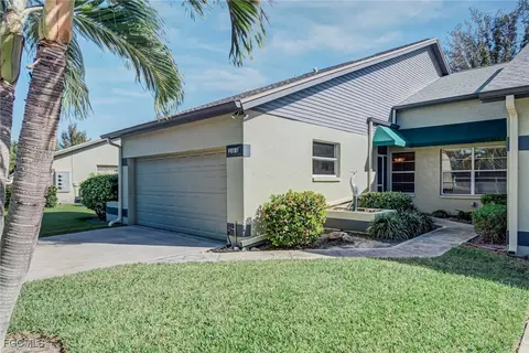 204 Mcgregor Park Cir, Fort Myers, FL 33908