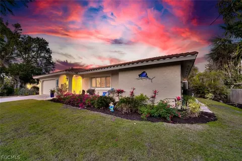 1056 S Yachtsman Dr, Sanibel, FL 33957