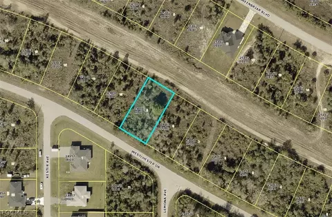 462 Westchester Dr, Lehigh Acres, FL 33972