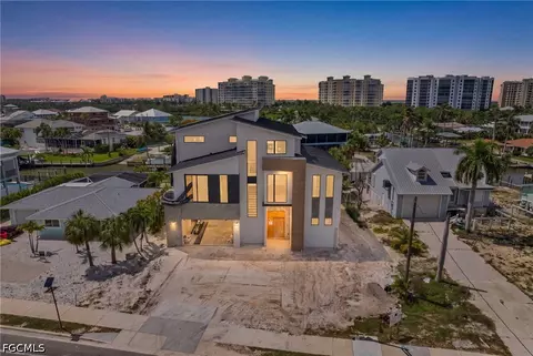 8351 Estero Blvd, Fort Myers Beach, FL 33931