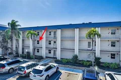 1624 Pine Valley Dr #201, Fort Myers, FL 33907