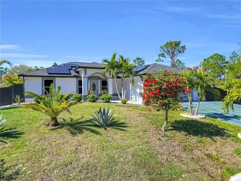 1113 Mckinley Ave, Lehigh Acres, FL 33972