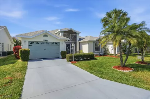 17897 Acacia Dr, North Fort Myers, FL 33917