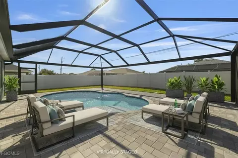 2540 SW 9th Pl, Cape Coral, FL 33914
