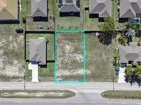 2002 Kismet Pkwy W, Cape Coral, FL 33993