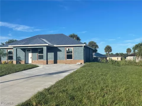 3318 Clearview Cir, Labelle, FL 33935 photo 2