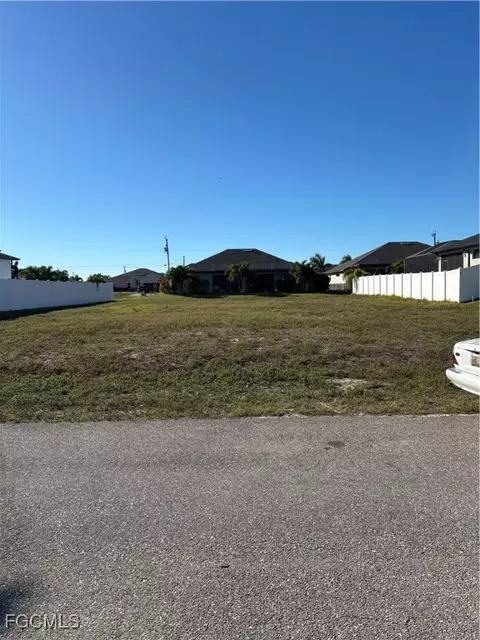 1240 NW 33rd Ave, Cape Coral, FL 33993